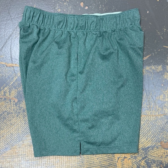 Nike Attack Sportswear Shorts Green DX6024-361 Small Women’s Mid Rise - Picture 3 of 12